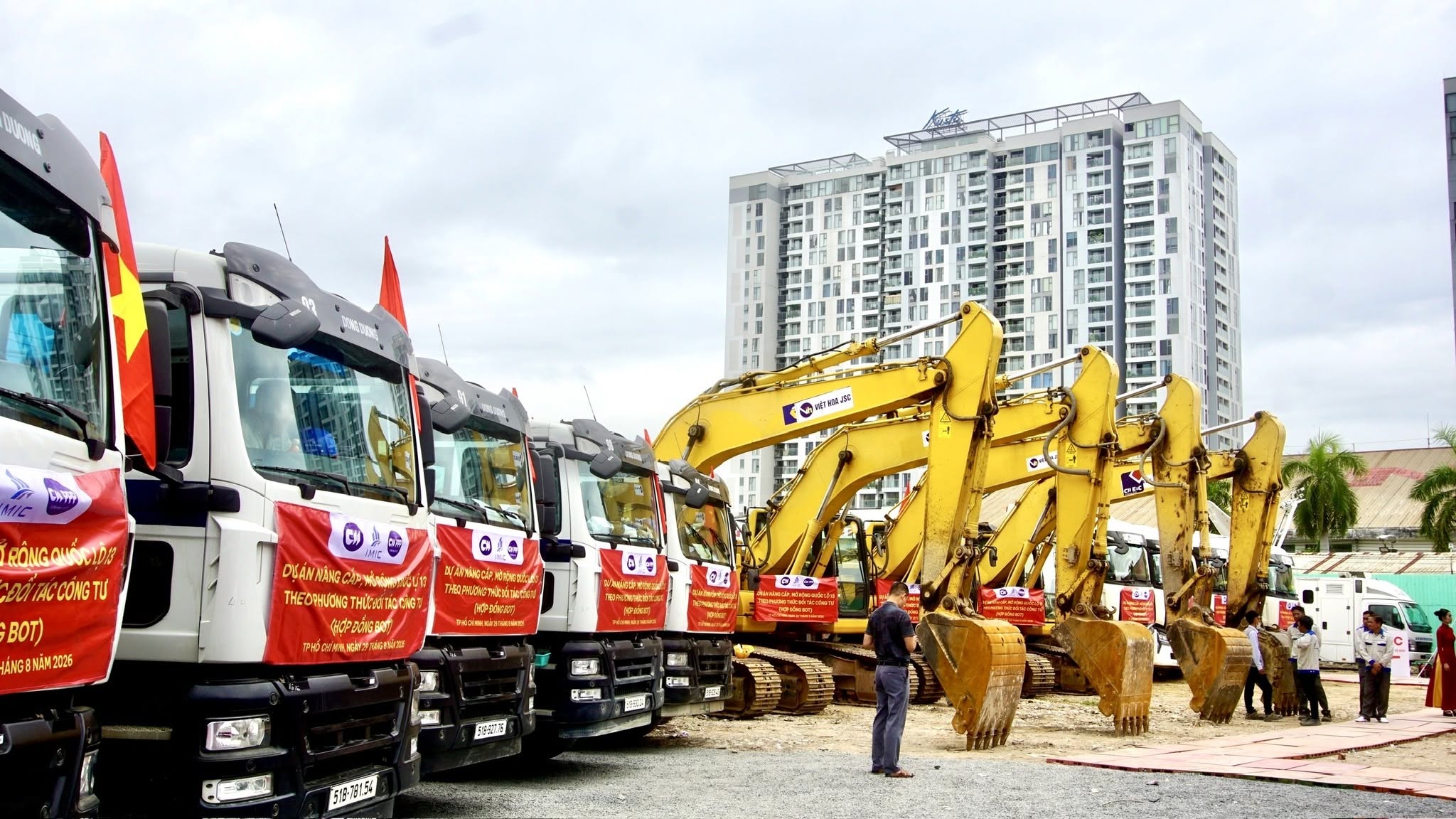 Chính thức khởi công dự án mở rộng quốc lộ 13 lên 60m
